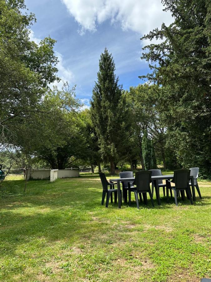Gite La Grande Racinaie Cre-sur-Loir エクステリア 写真