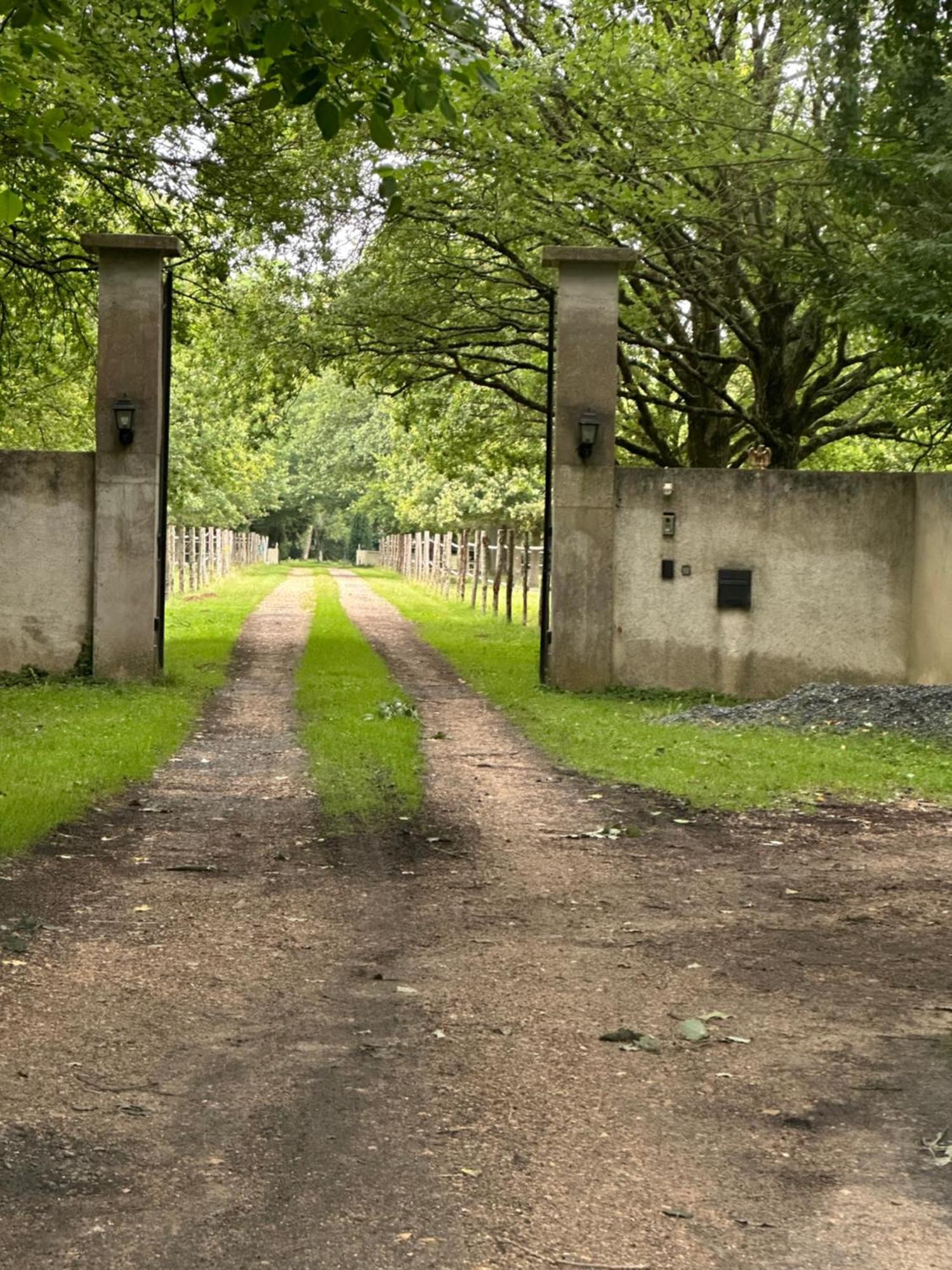 Gite La Grande Racinaie Cre-sur-Loir エクステリア 写真