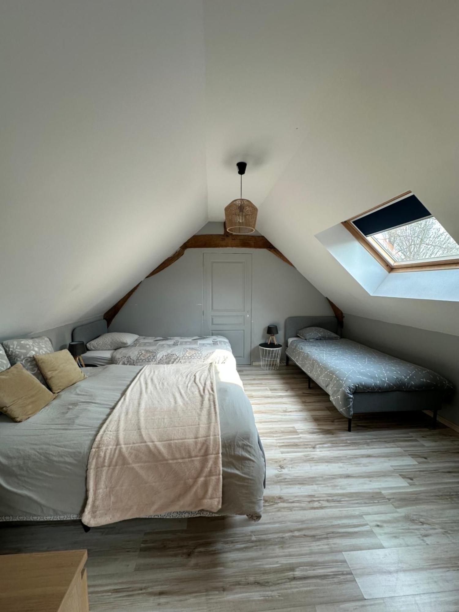 Gite La Grande Racinaie Cre-sur-Loir エクステリア 写真